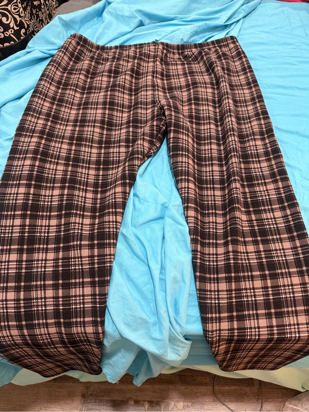 SHEIN Black and Brown Plaid Waistband Lounge Pants